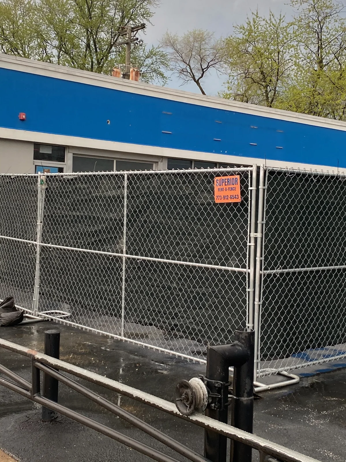 Commercial fence