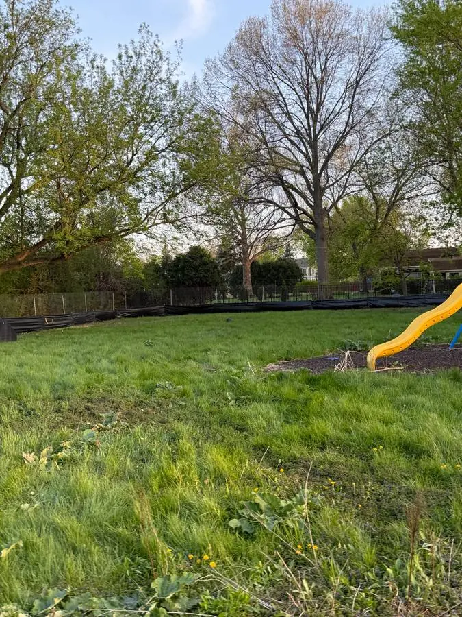 Backyard windscreen — residential — temporary fence rental by Superior Rent-A-Fence